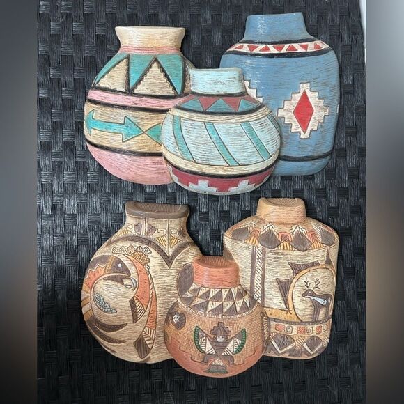 Set of two Frankies Designs 1990 vintage Western Pottery wall decorations - Picture 1 of 5